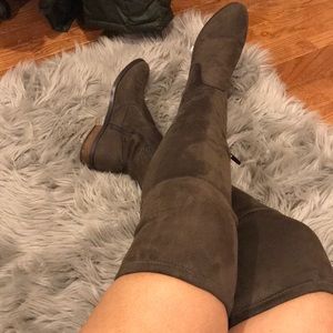 Vince Camuto Over the Knee Boots Sz 9.5